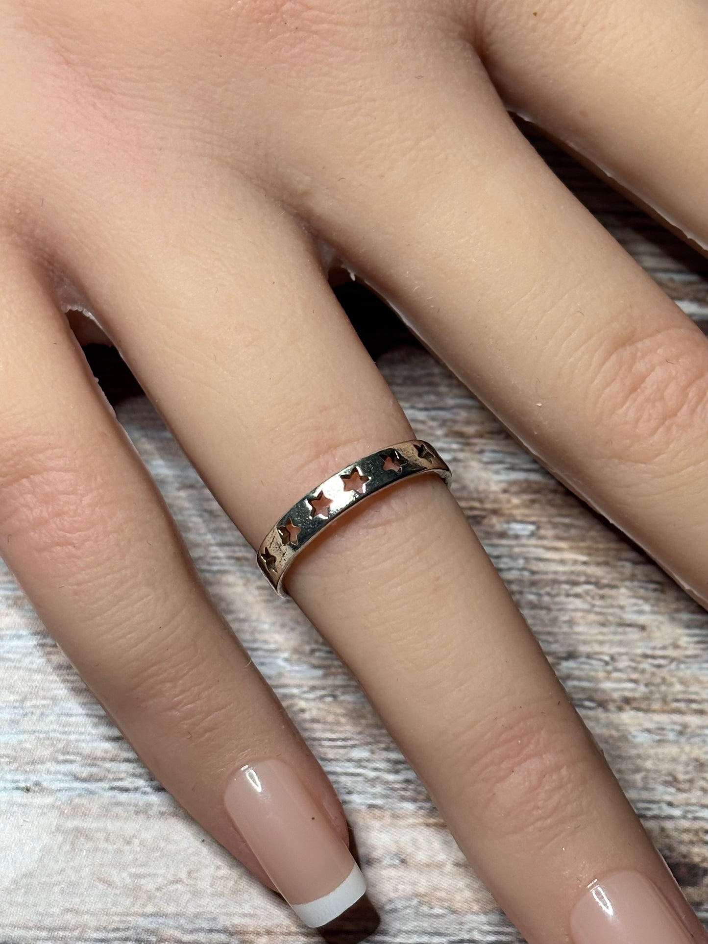 Ring - Size 6 - Star Band