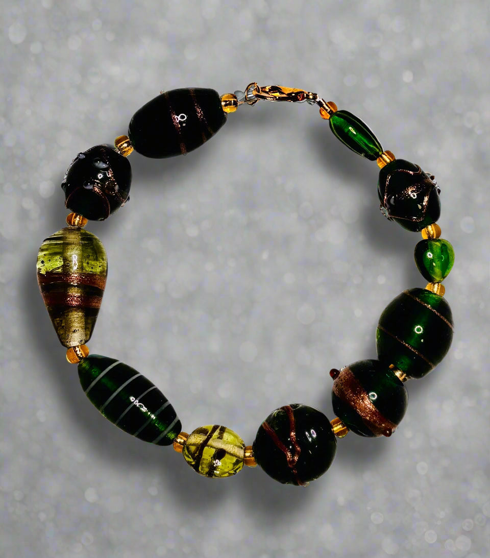 Bracelet - Handmade - Beaded Glass - 9"