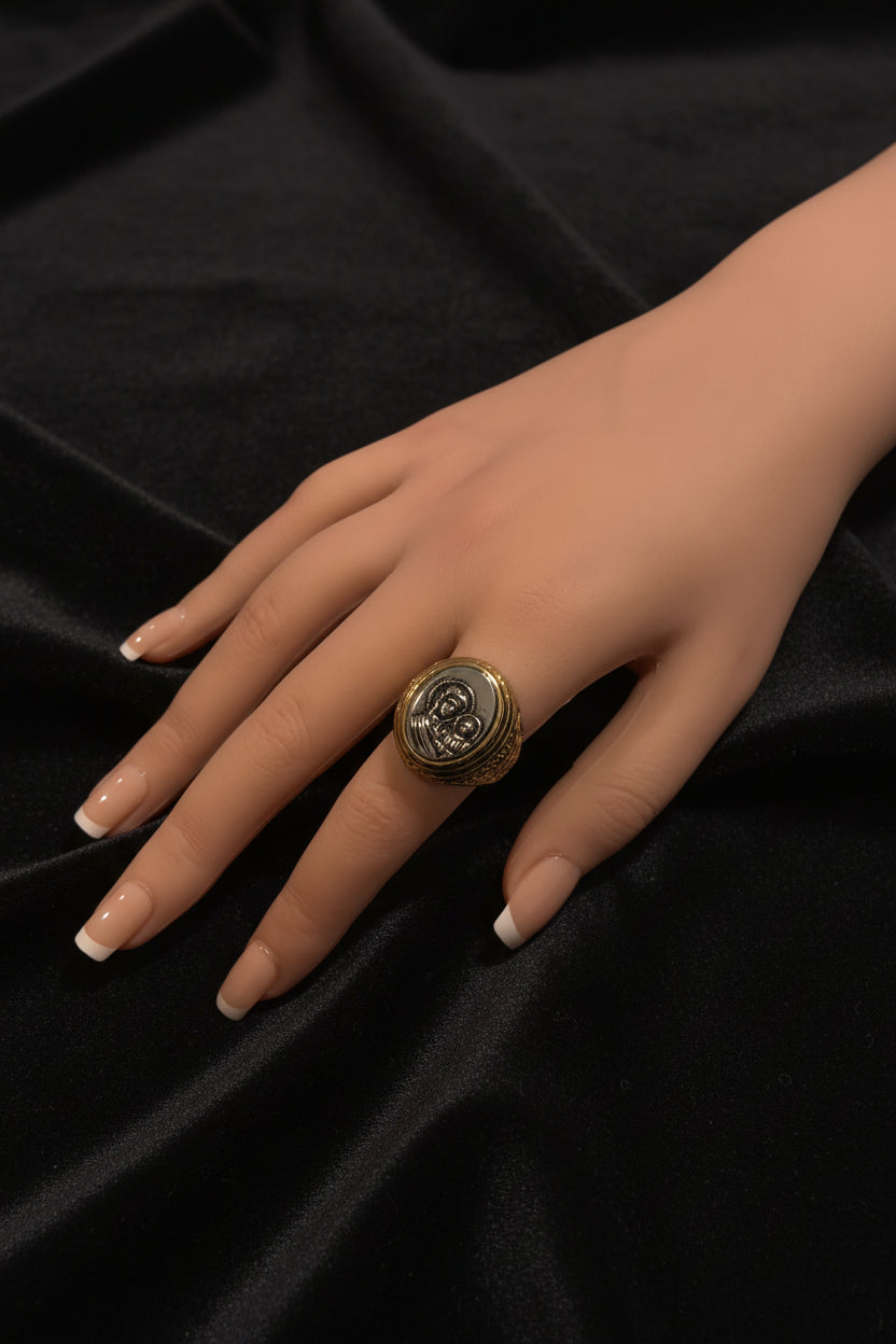 Ring - Gold Tone - Virgin Mary and Child - Signet