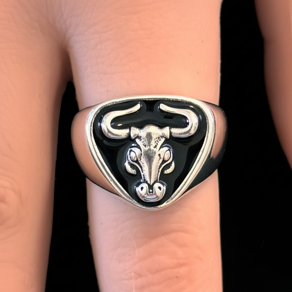 Ring - Silvertone Open Ended Taurus Zodiac Signet Ring - Size 8.5