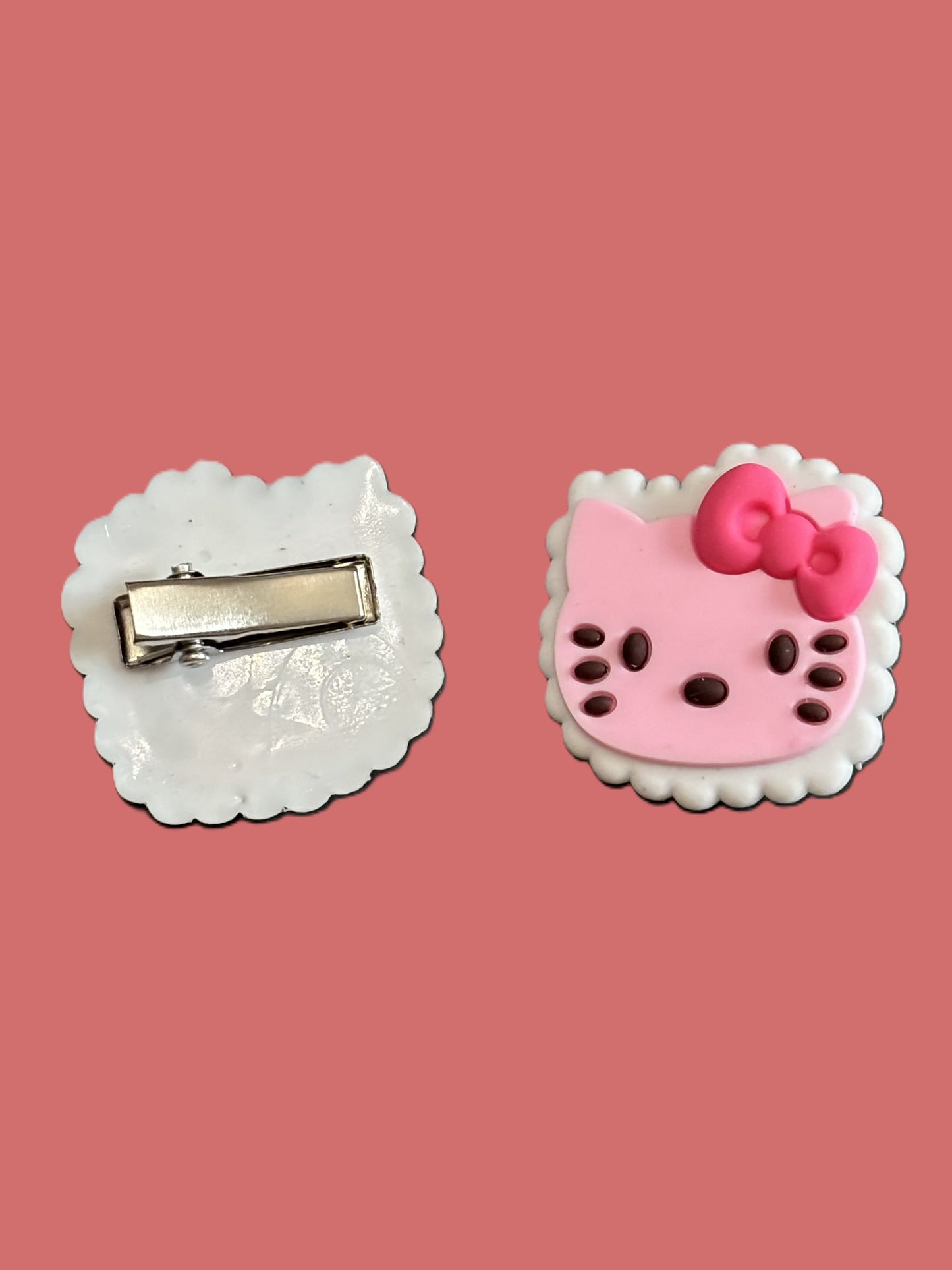 Hair Clips - Set of 2 Hello Kitty Face