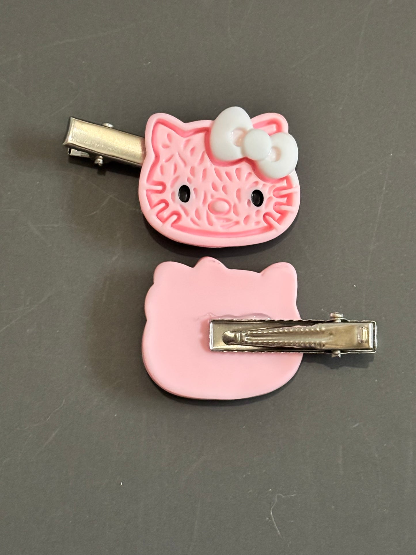 Hair Clips - Set of 2 Hello Kitty Face