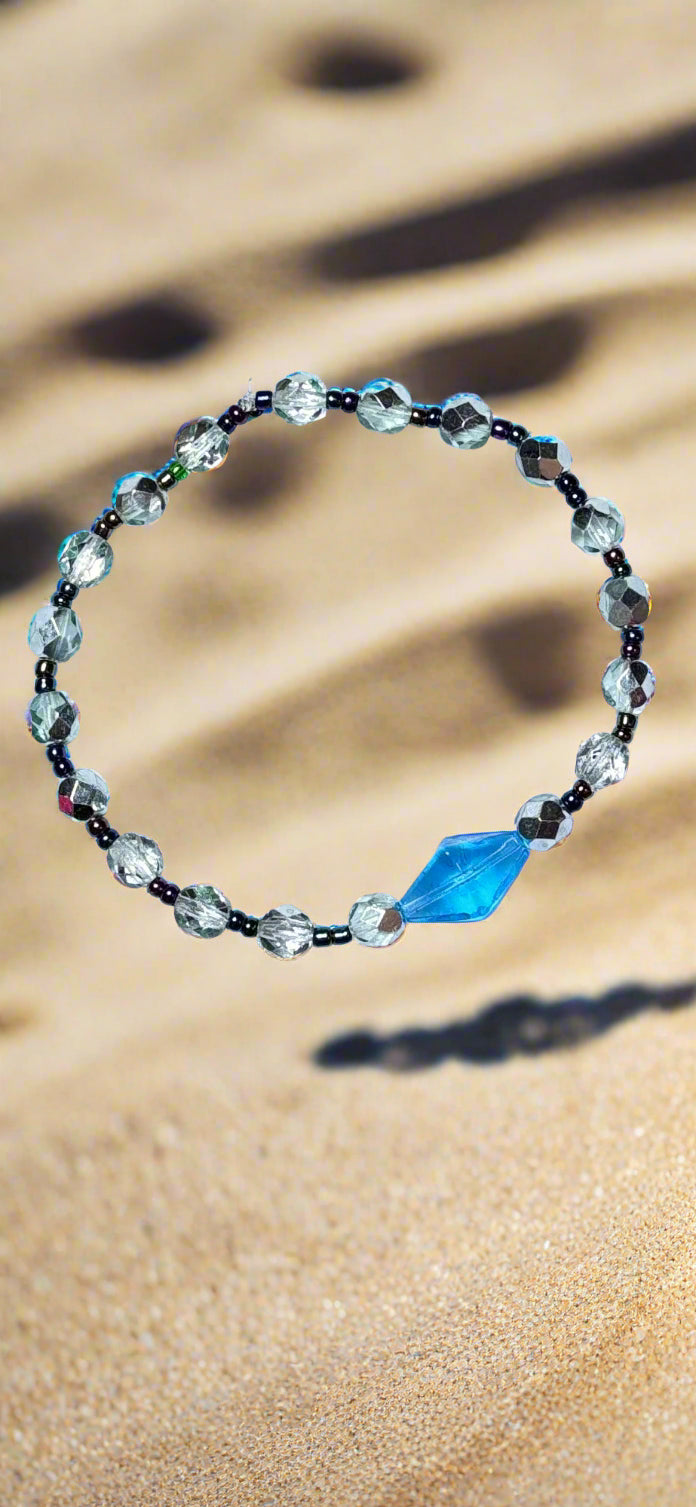 Handmade - Blue Sea Luster - Elastic Band Bracelet