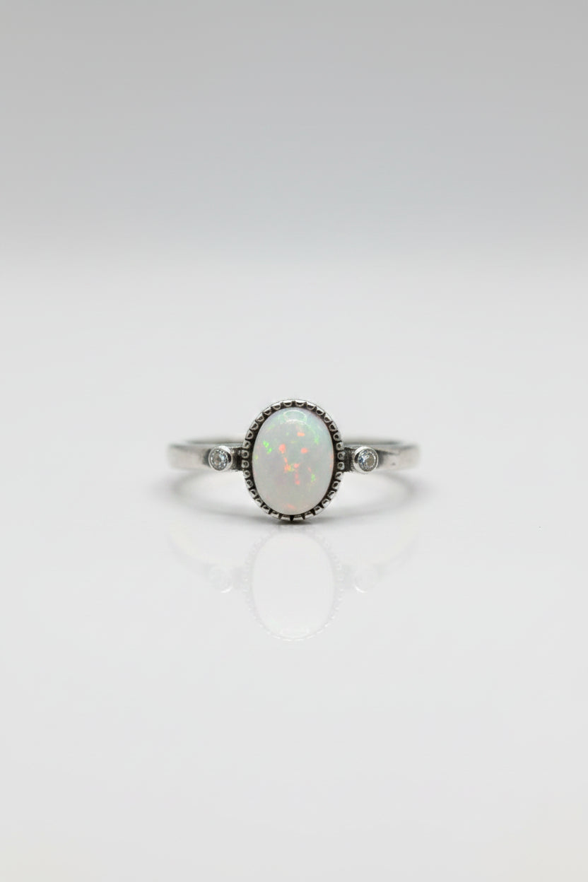 Ring - Vintage Style - Oval Opal in Sterling Silver - Size 8