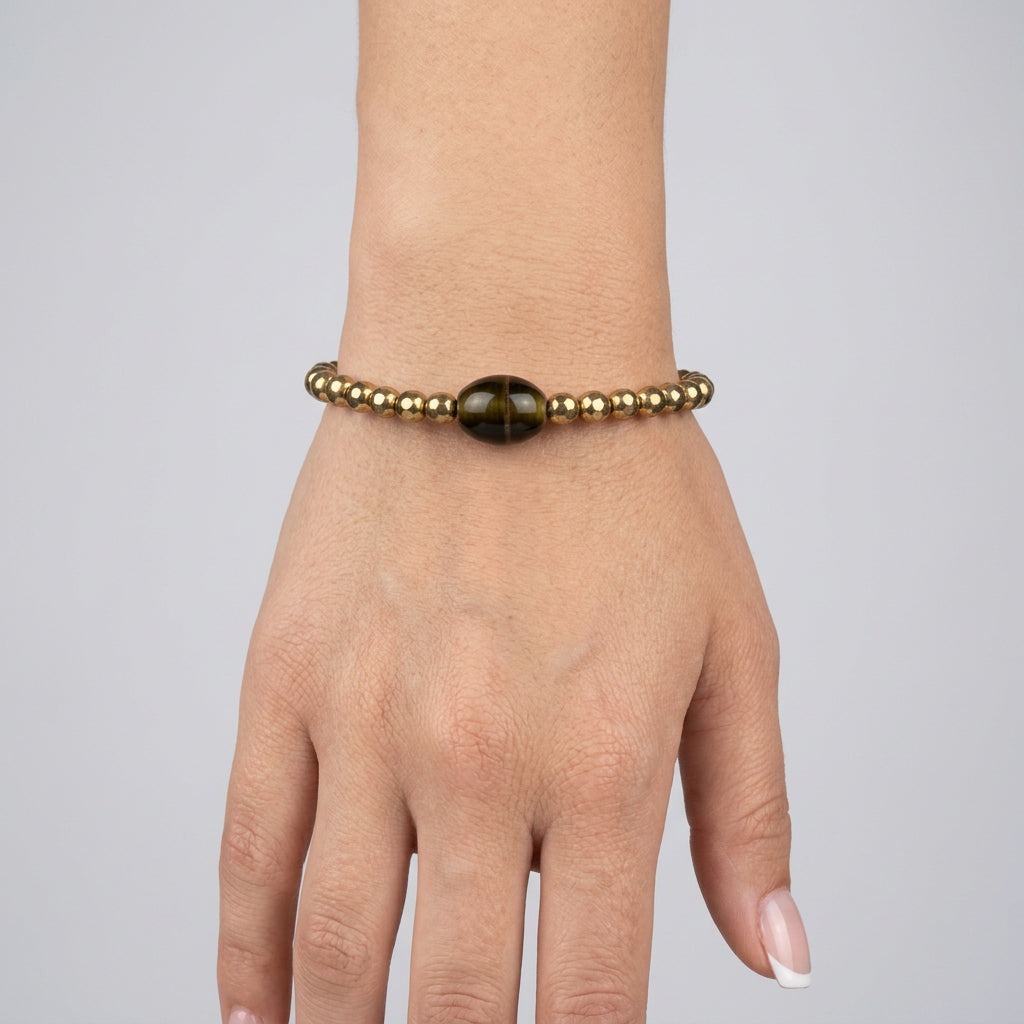 Bracelet - Hand Crafted - Stretch - Gold Tone - Amber - Olive - Glass Focal Beaded