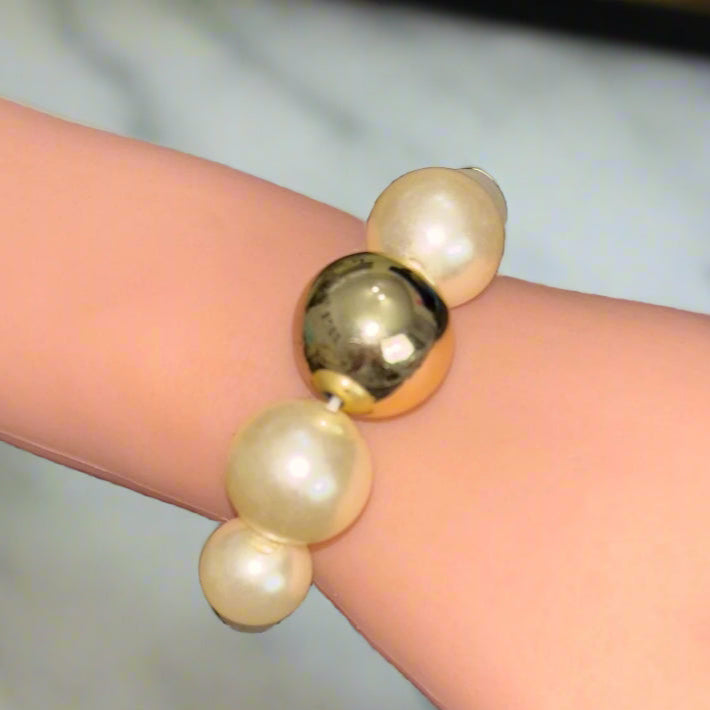 Bracelet - Chunky Faux Pearls