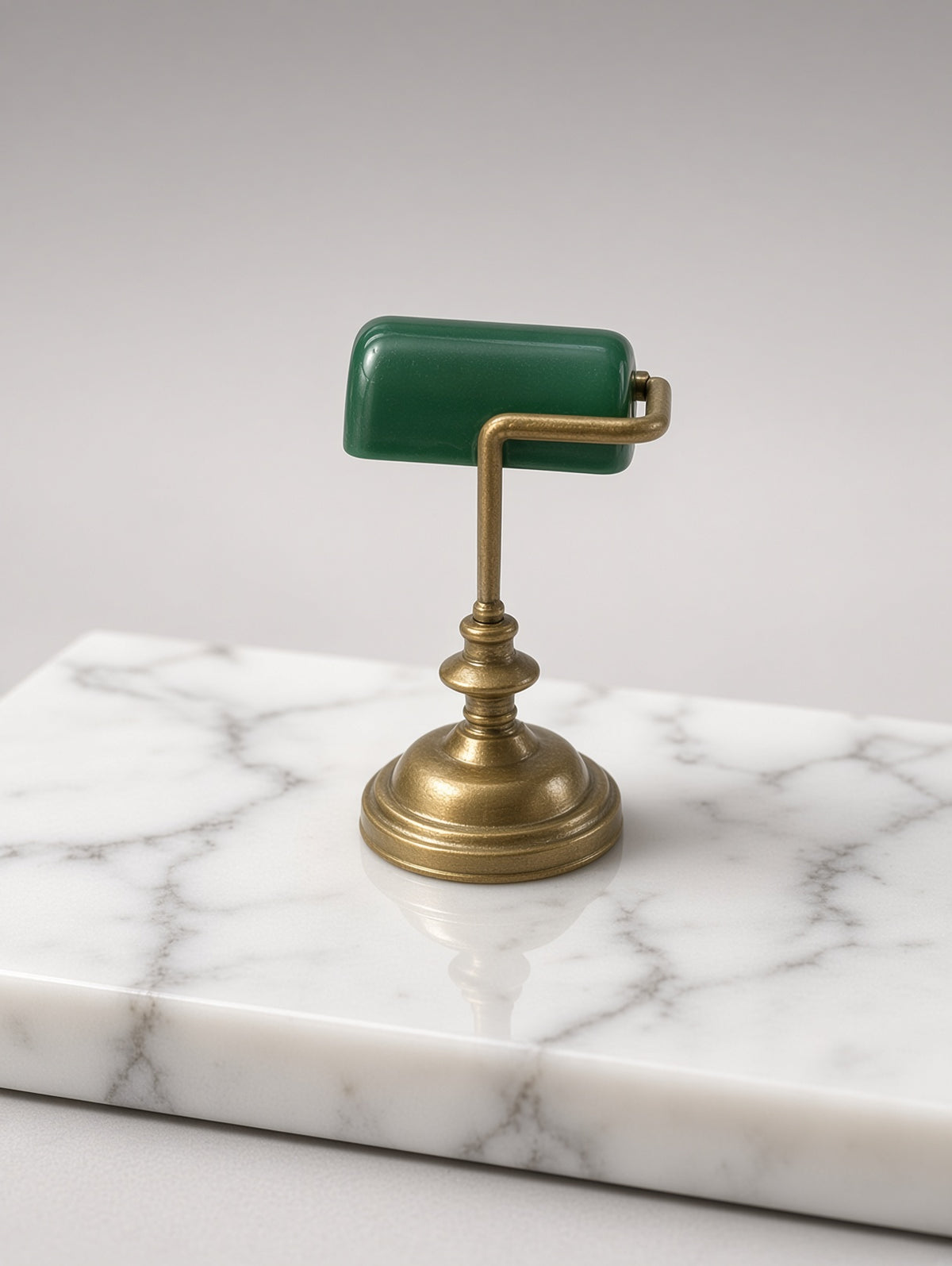 Mini Brands - ZURU - Banker's Desk Lamp - Book Series 2 Collection