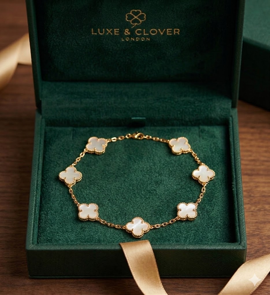 Bracelet - Gold Tone Clover - Pink or White