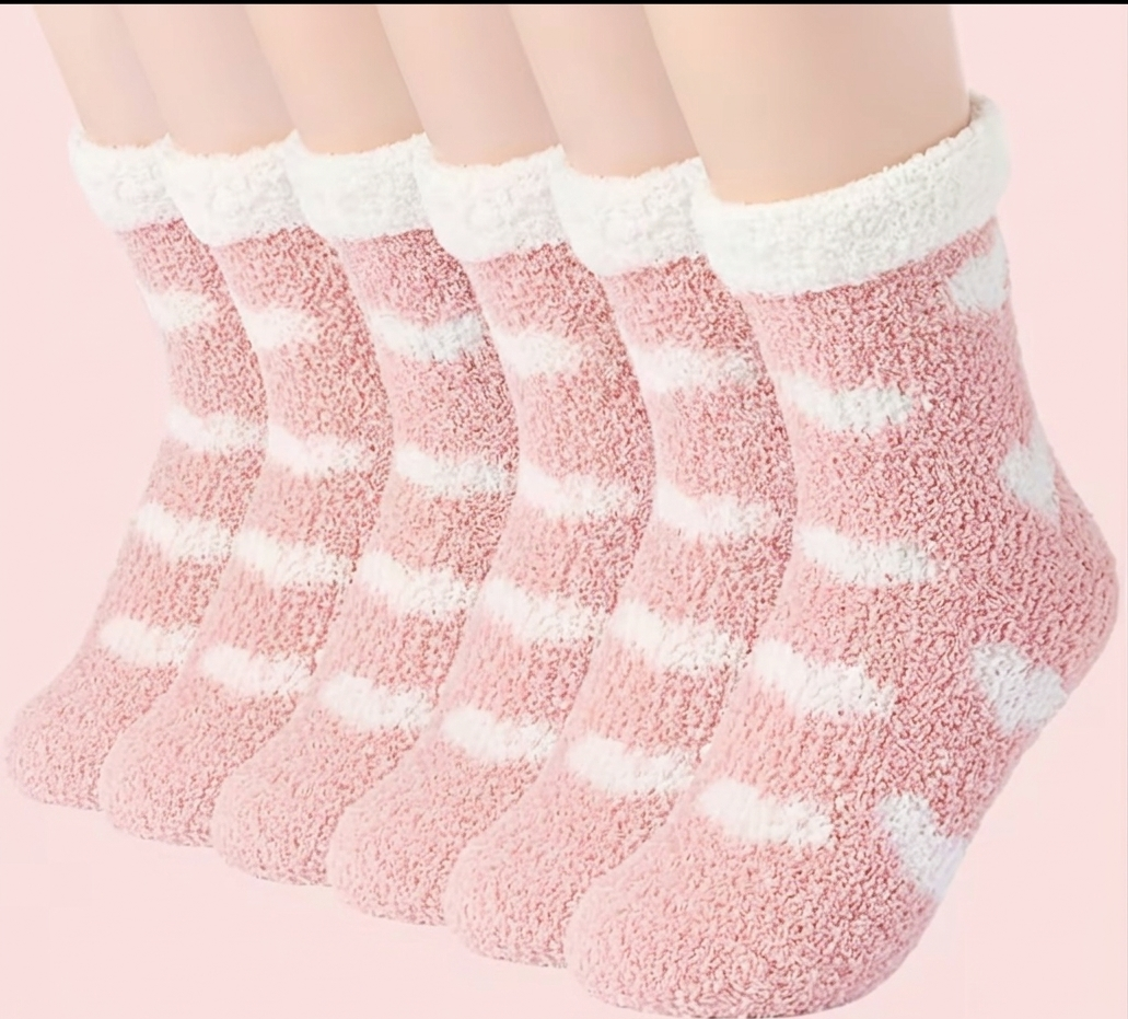 Socks - Super Soft Ankle High with Heart Pattern