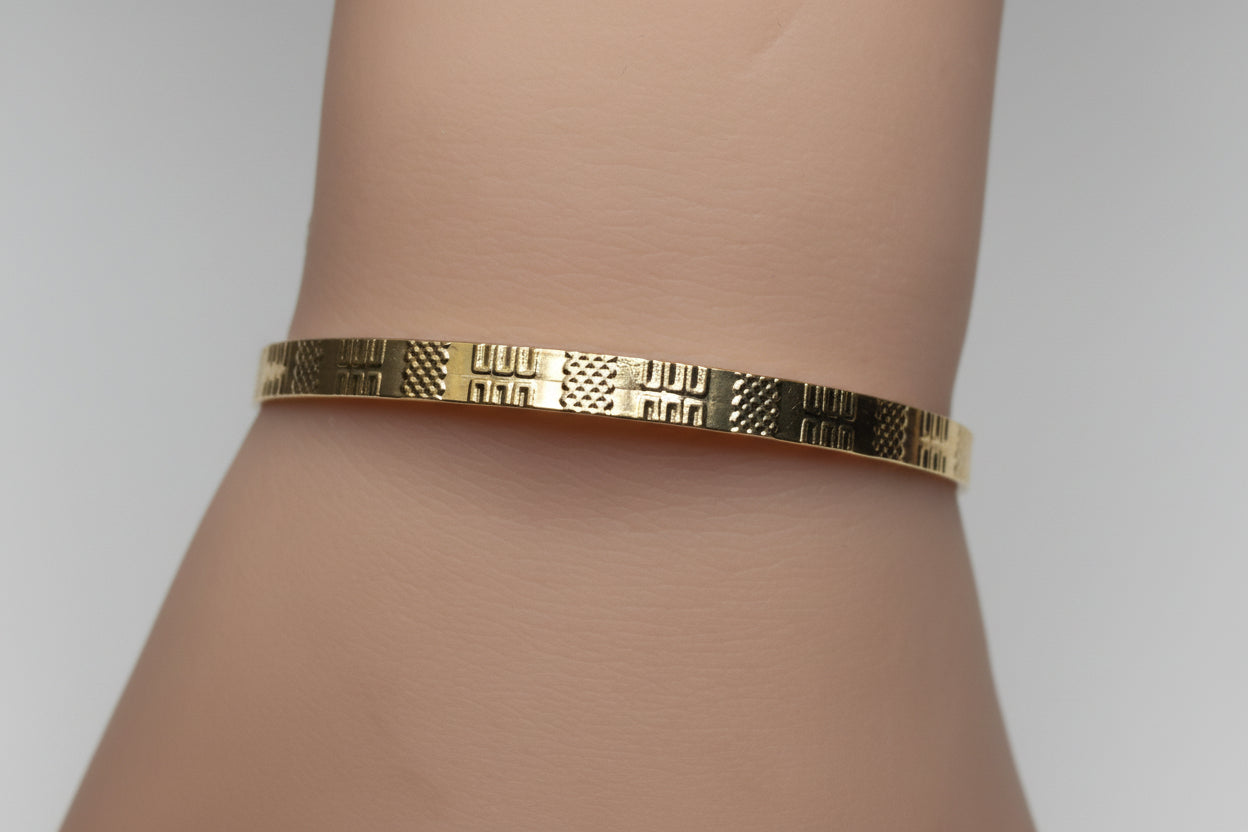 Bracelet - Gold Tone Textured Geometric Pattern