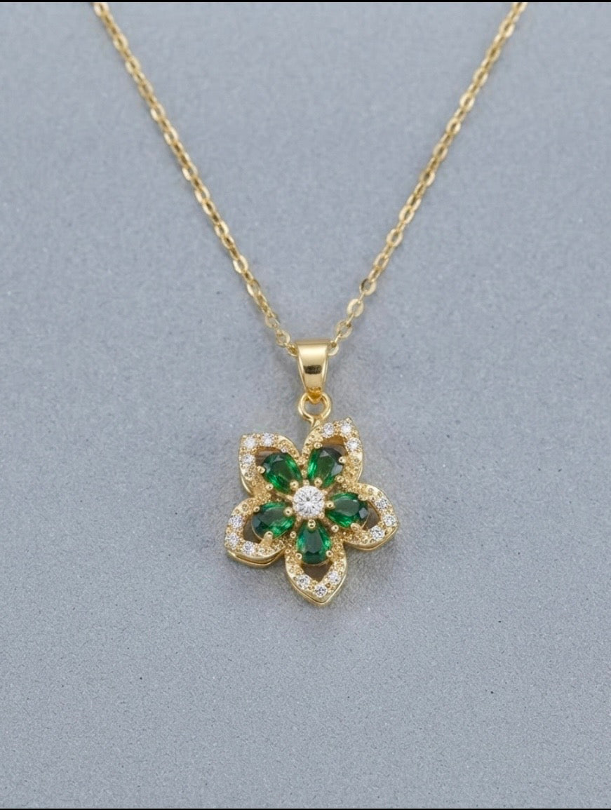 Necklace - Spinning Floral Pendant - Gold Tone