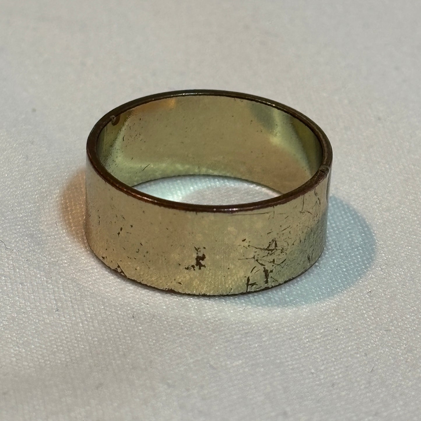 Ring - Vintage - Gold Tone - Band - Size 7.5