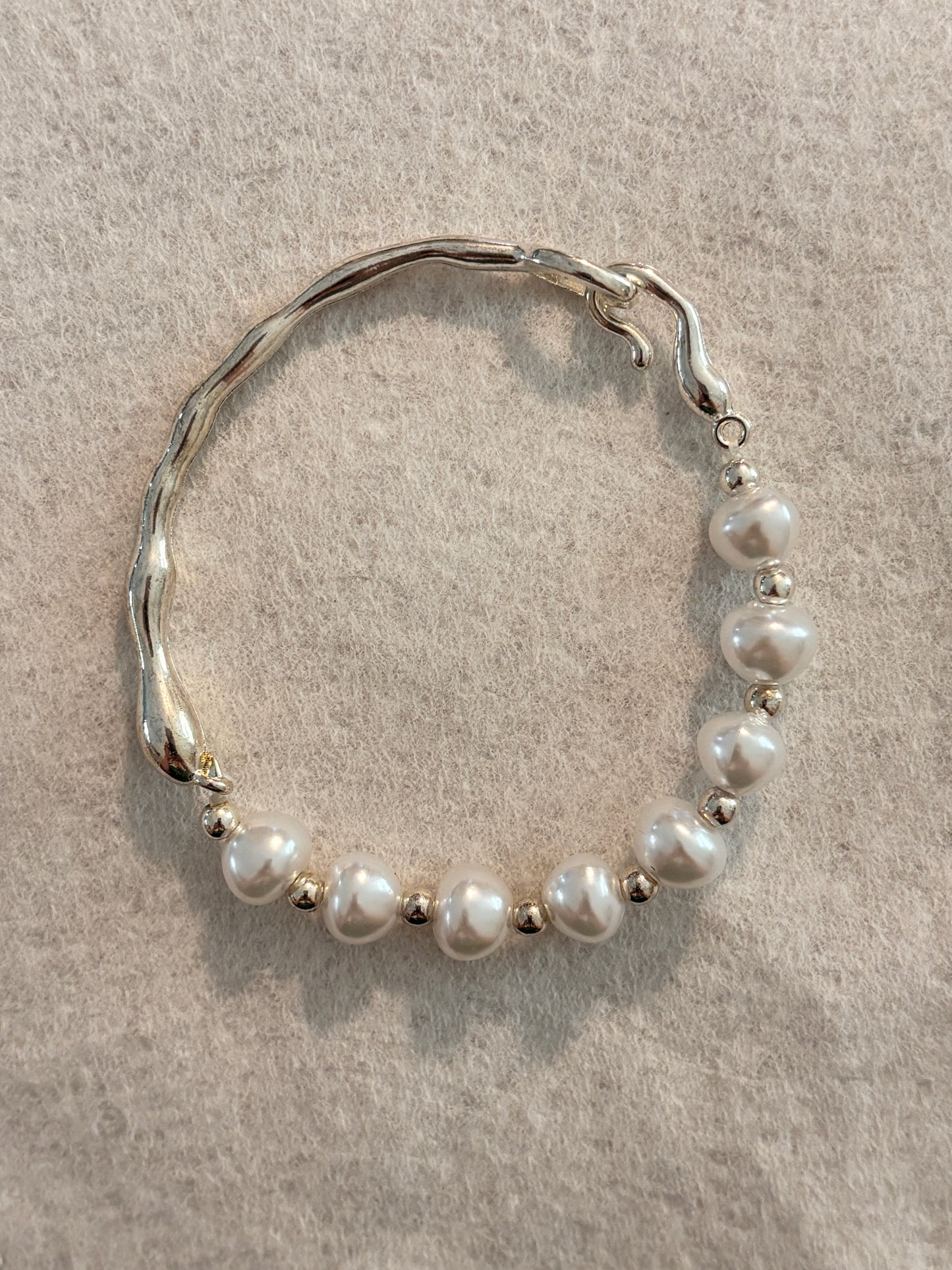Vintage - Sterling Silver Freshwater Pearl Station Bracelet