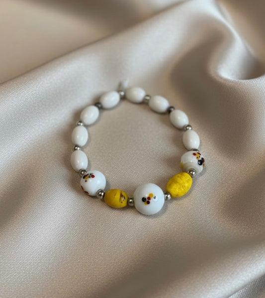 Handmade - Yellow and White Beaded Stretch Bracelet