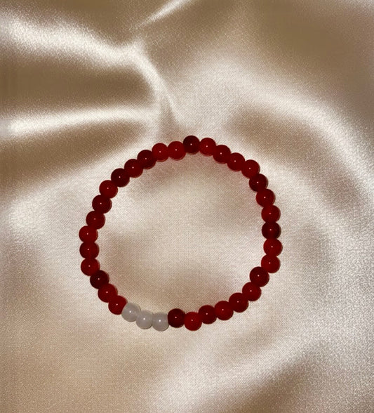 Handmade Stretch Beaded Red Jade & Pink Agate with White Tridacna Bracelet