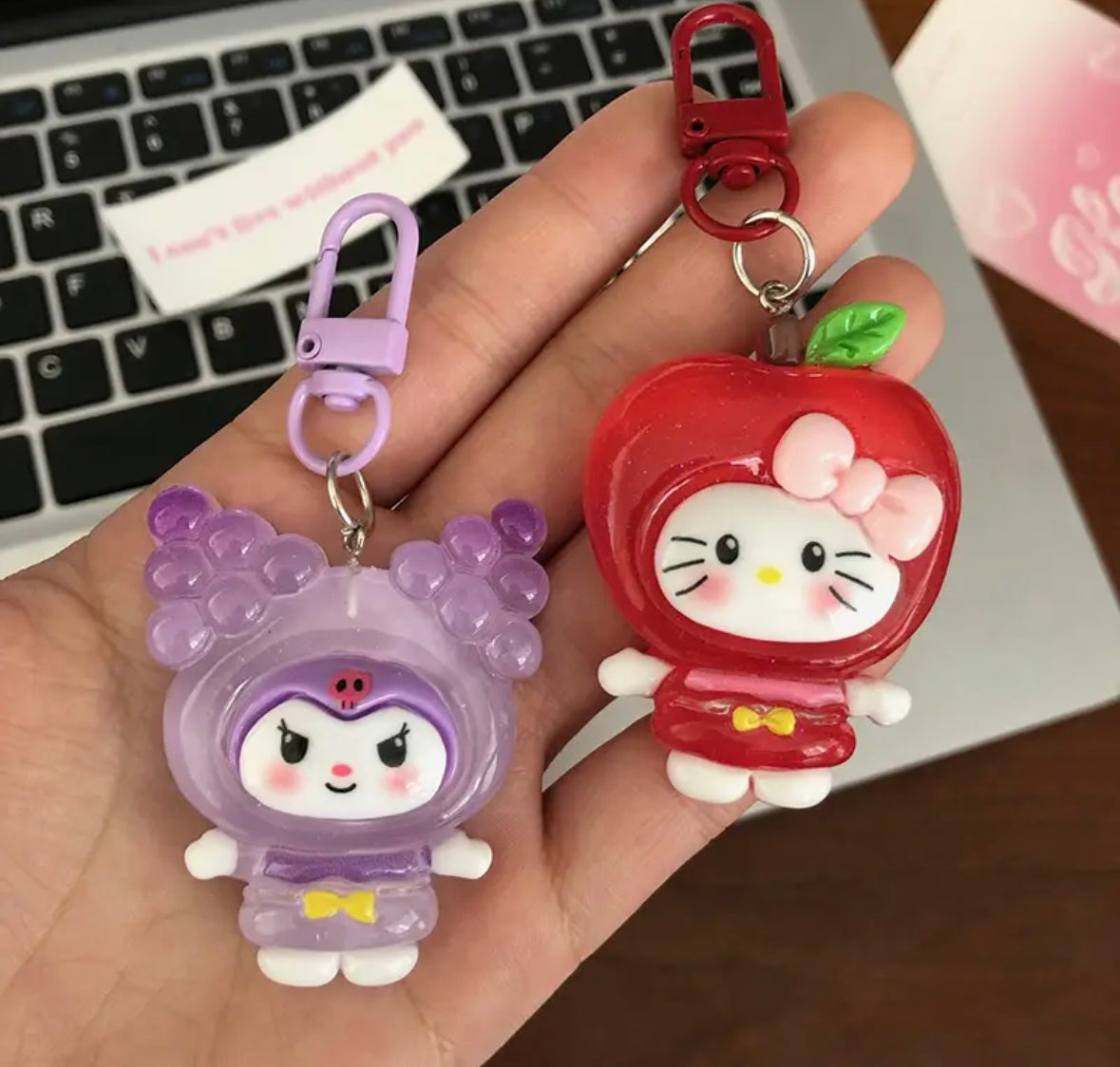 Keychain - Sanrio - Hello Kitty and her Fruity Friends