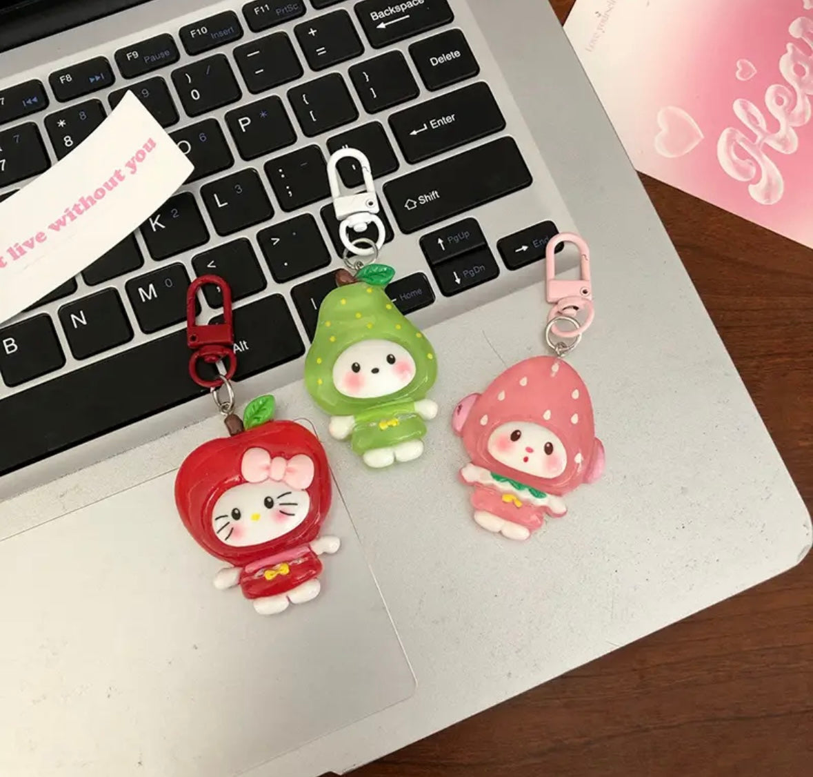 Keychain - Sanrio - Hello Kitty and her Fruity Friends