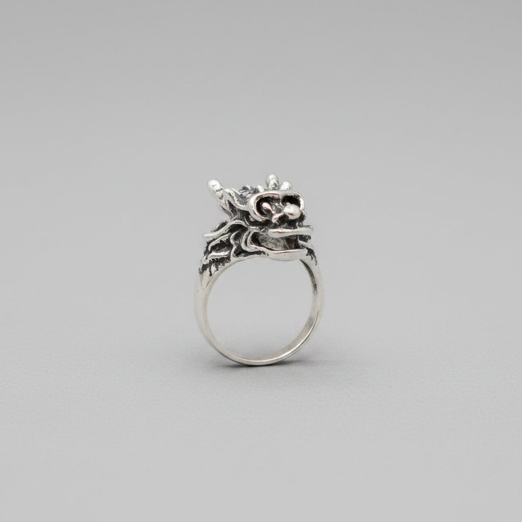 Ring - Silver Tone - Vintage Inspired - Linsion Dragon Head - Size 6