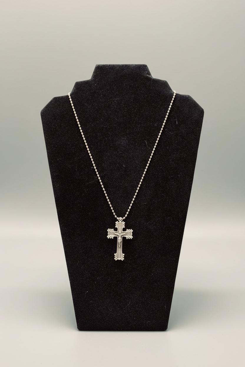 Necklace - Ornate - Silver Toned - Crucifix - Pendant - Intricately detailed Corpus of Christ