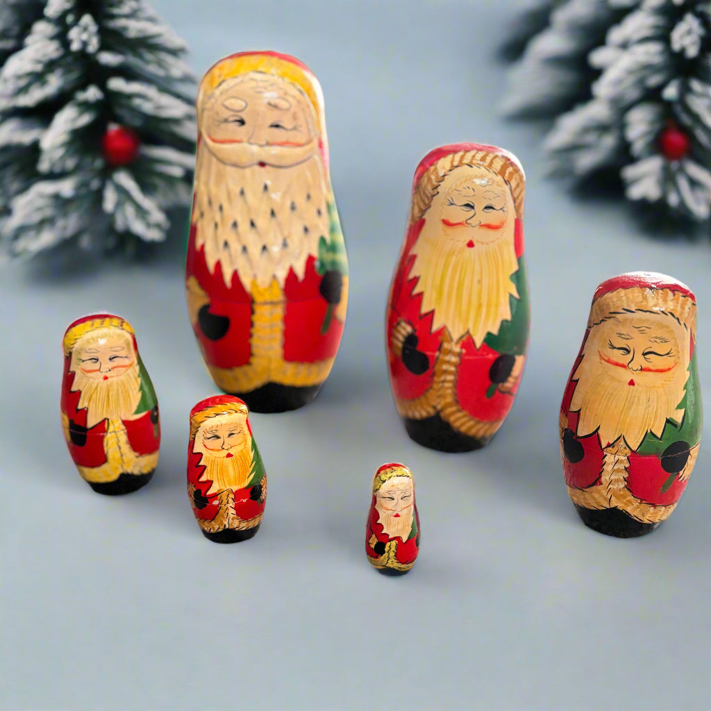 Vintage - 6 Piece - Wooden Matryoshka Dolls Set