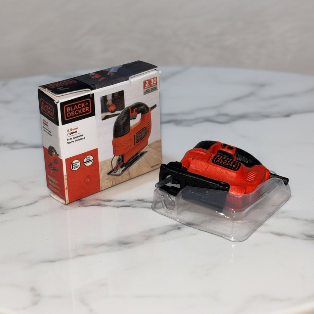 Mini Brands - ZURU - Miniature -  Black & Decker Jigsaw