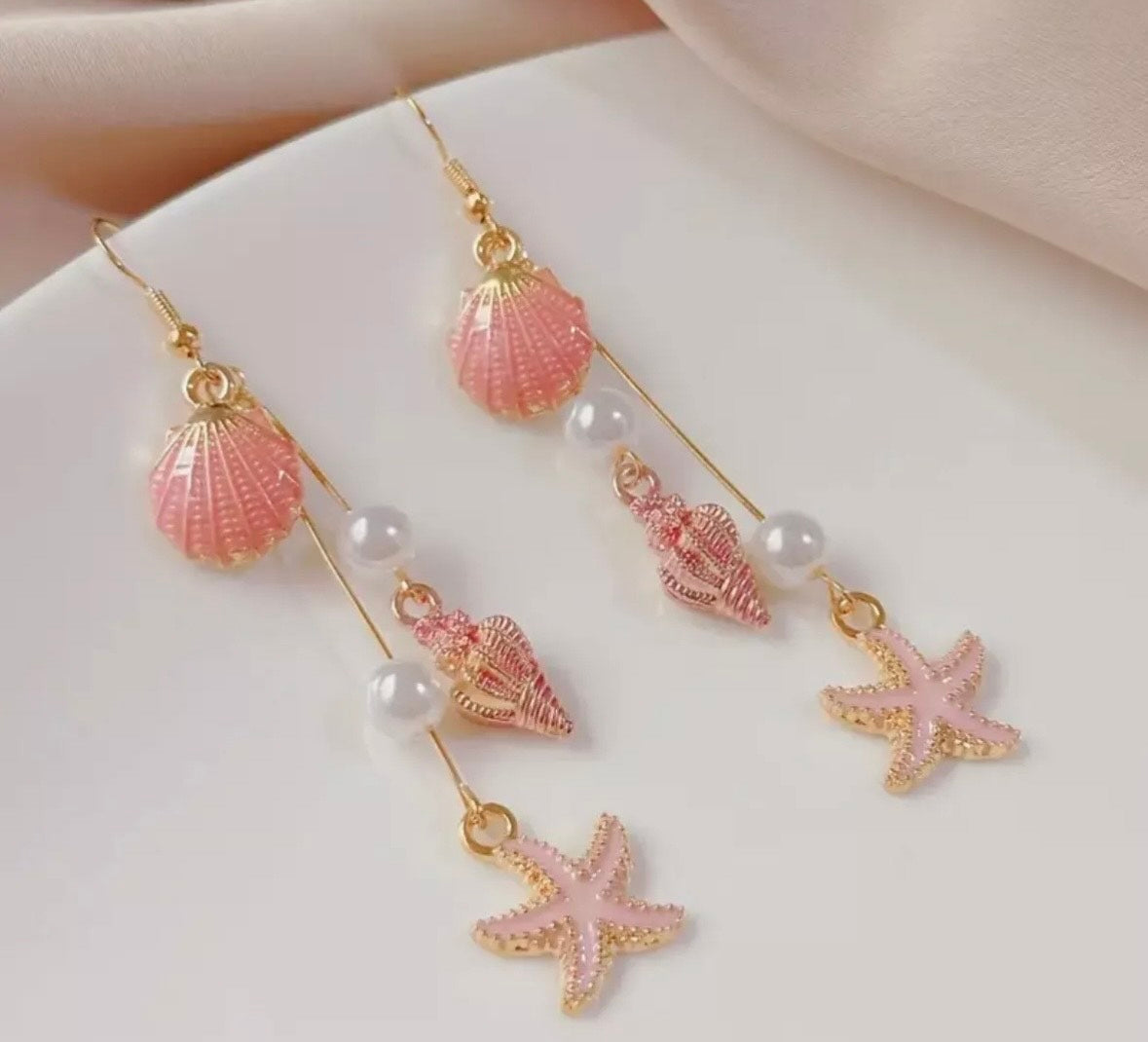 Earrings - Beachy Seashells