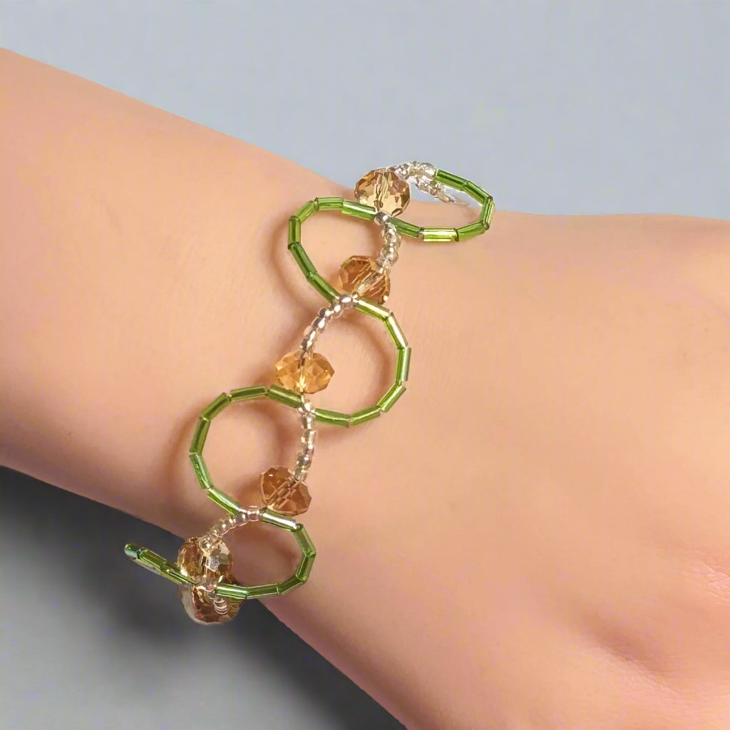 Handmade - 7" Emerald Vine Handmade Bracelet