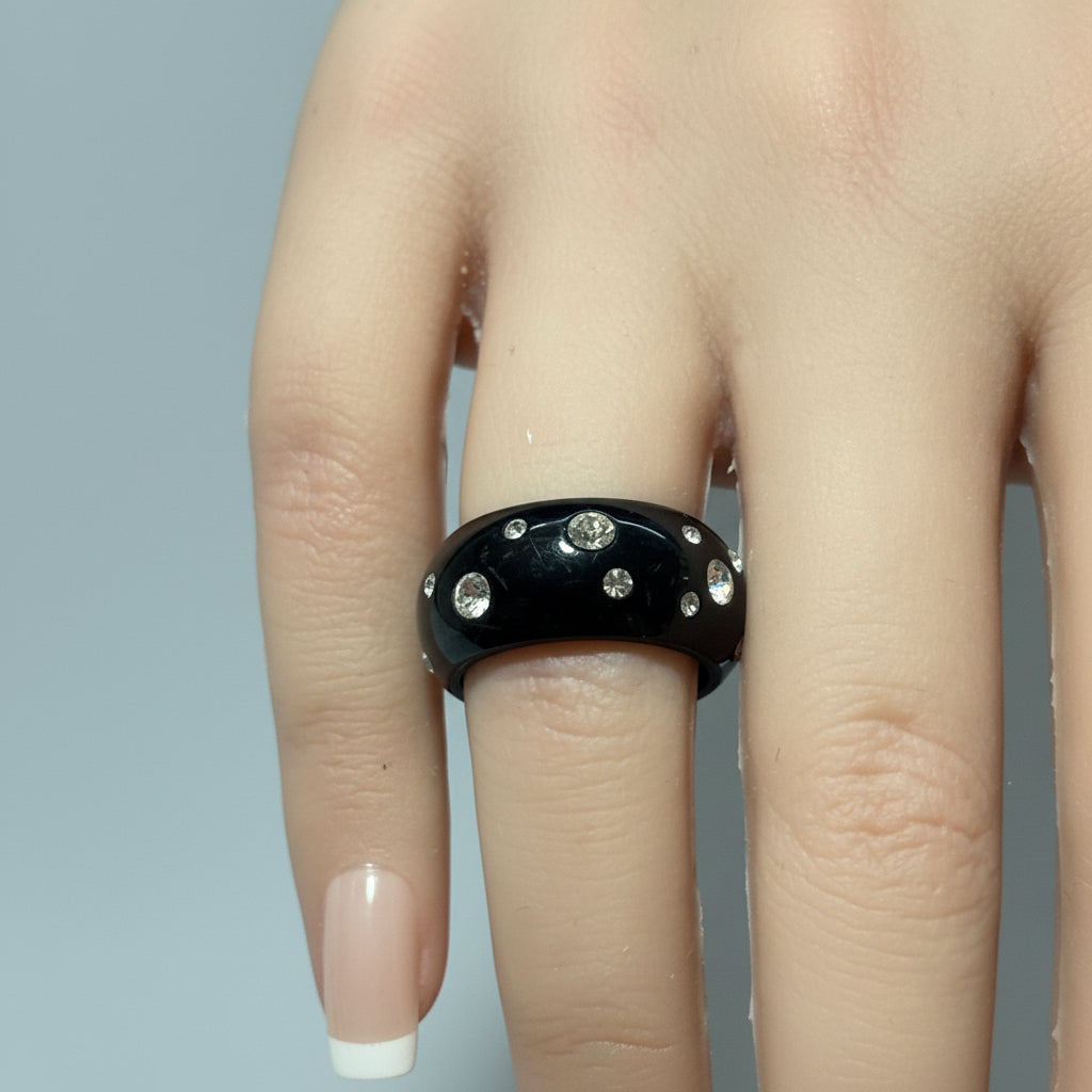 Ring - Chunky dome-style - Lucite - Size 7