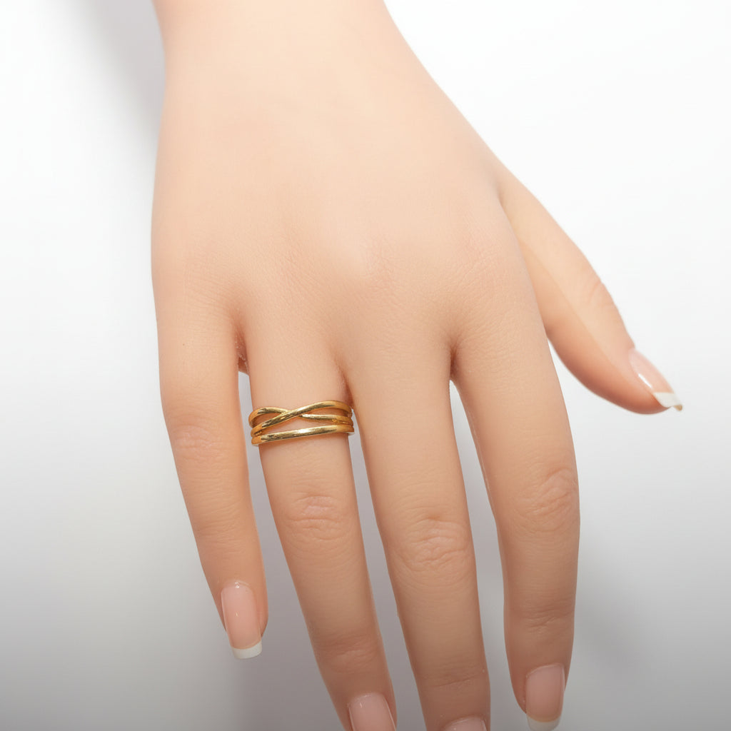 Ring - Gold Tone - Cross Over - Size 8