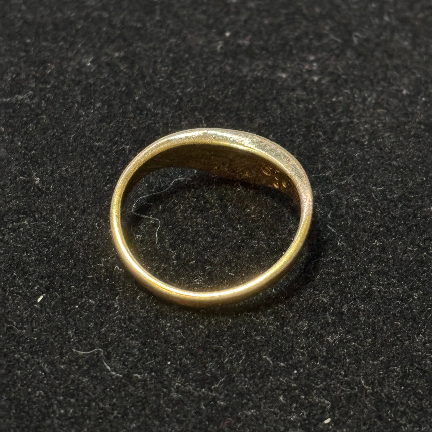 Ring - Vintage - Gold Tone - Southwestern - Inlay Turquoise and Black Onyx - Size 8