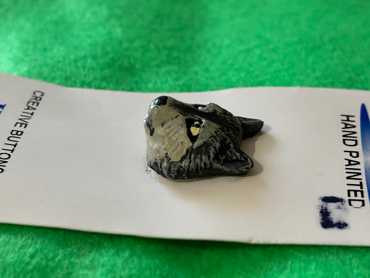 Creative Button by JHB International - Wolf Head Button