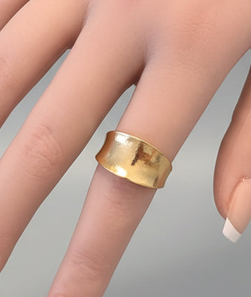 Ring - Gold Tone - Wide Band - Size 8