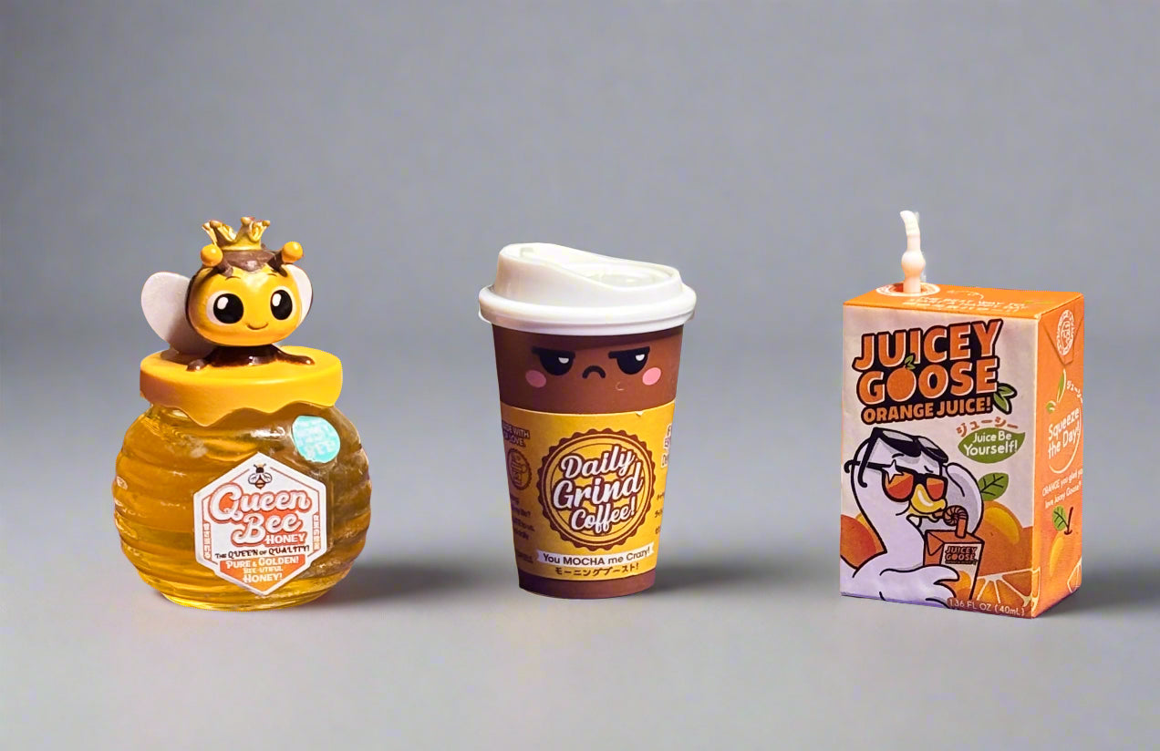ZURU - Mini Brands Kawaii series - Miniature Honey, Coffee, Orange Juice, Shopping Bag, Magnifying Glass, Slime