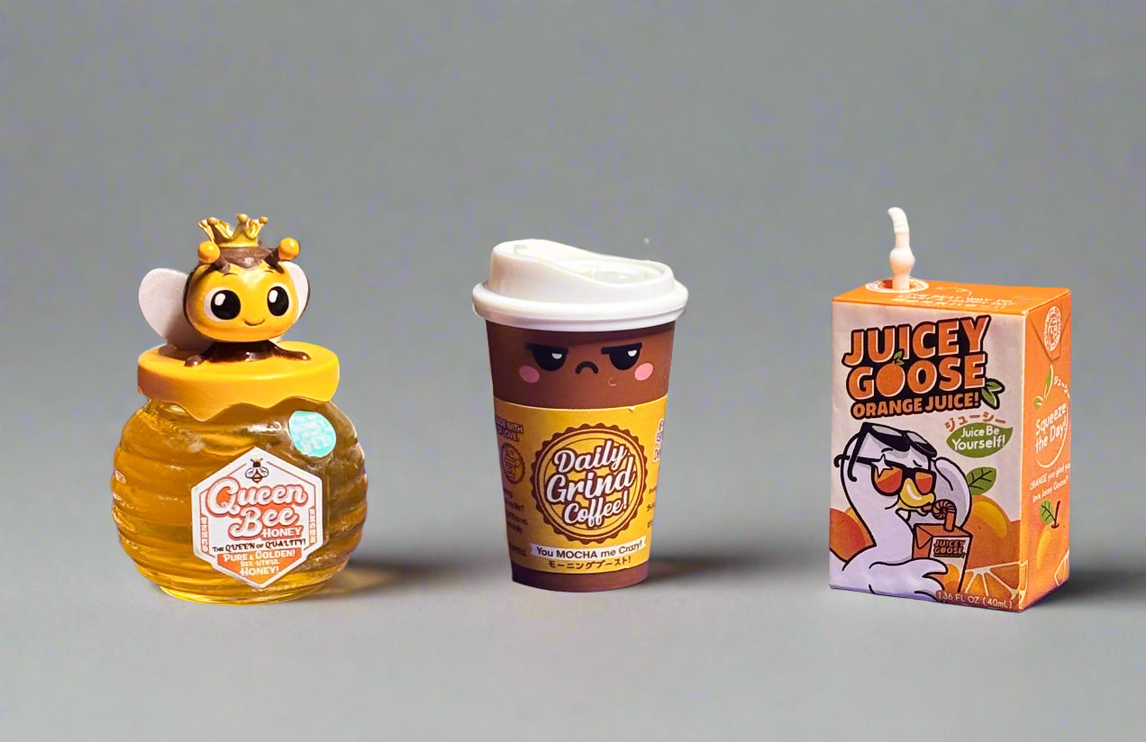 ZURU - Mini Brands Kawaii series - Miniature Honey, Coffee, Orange Juice, Shopping Bag, Magnifying Glass, Slime