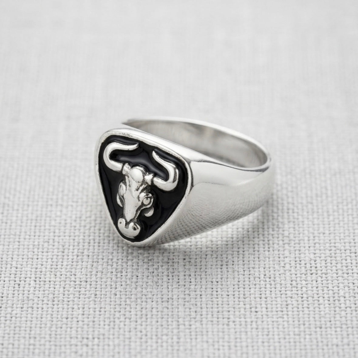 Ring - Silvertone Open Ended Taurus Zodiac Signet Ring - Size 8.5