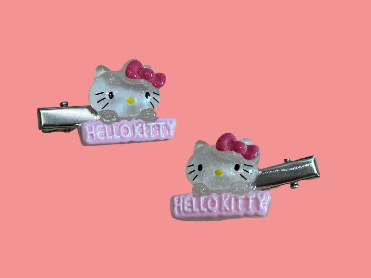 Hair Clips - Set of 2 Hello Kitty with Hello Kitty Sign