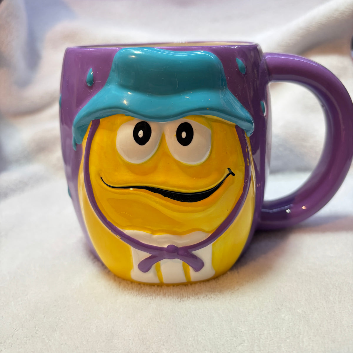 Collectible Mug - M&M's - Ceramic - Yellow M&M Character - Purple with Blue Rain Drops