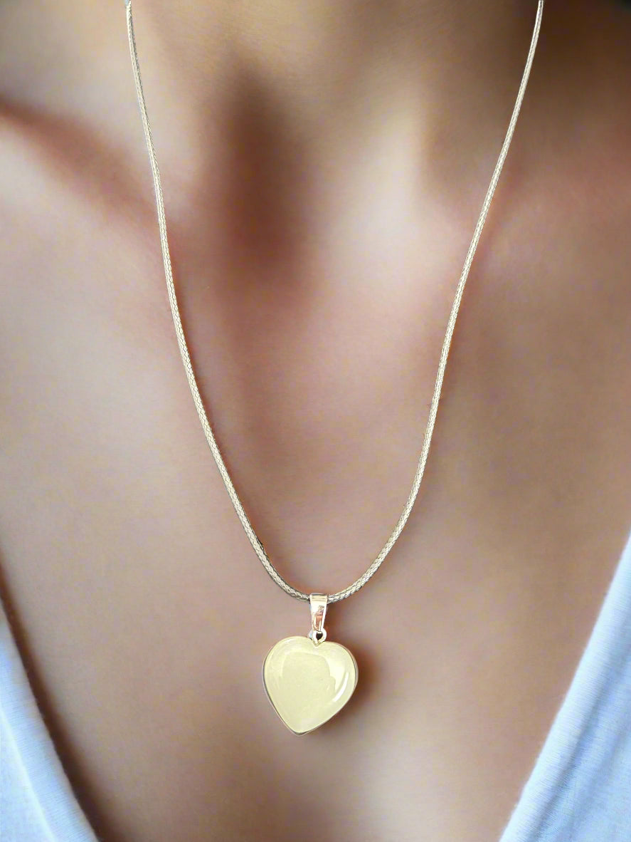 Necklace - Luminous Heart Shaped Crystal