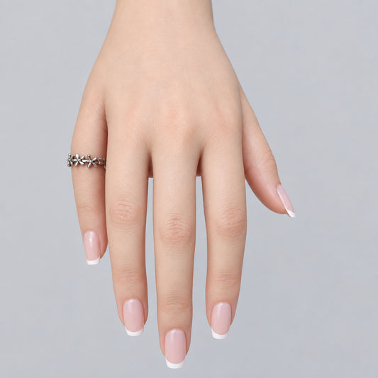 Rings - Sterling Silver - Three Dainty Flowers - Size 4