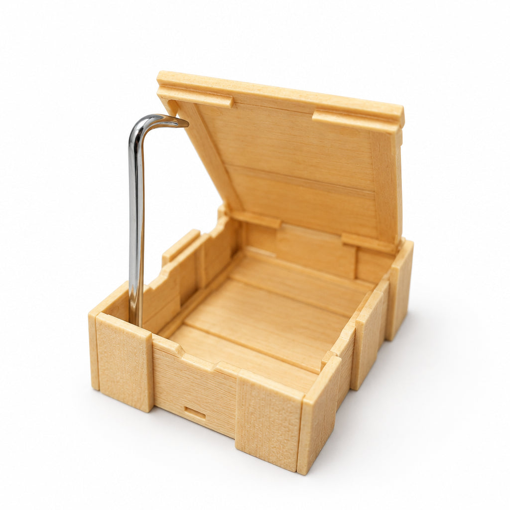 Mini Brands - Masterpiece - Miniature - Crate & Crowbar - Wooden Storage Crate