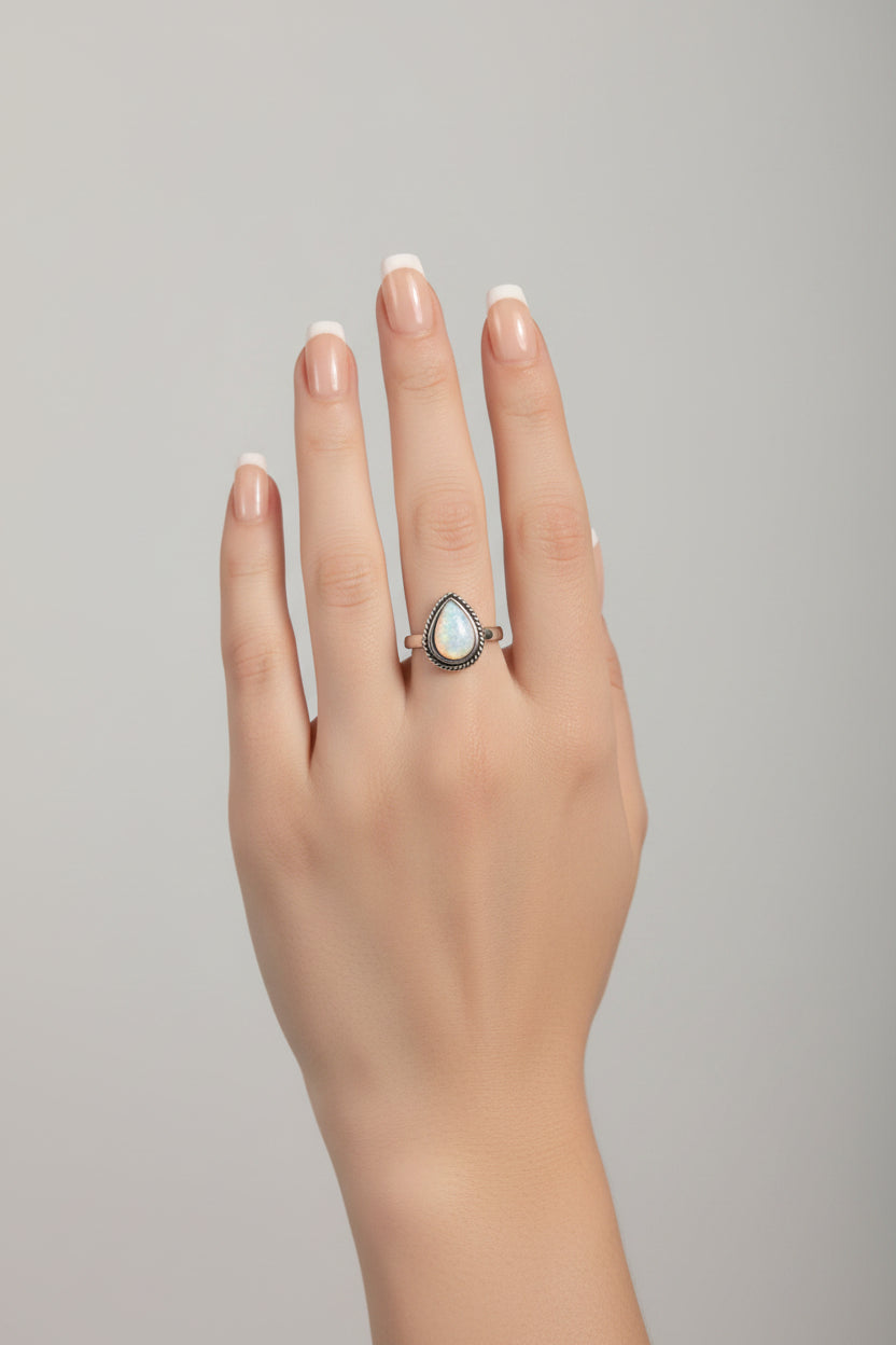 Ring - Vintage Style - Teardrop Opal in Sterling Silver - Size 6