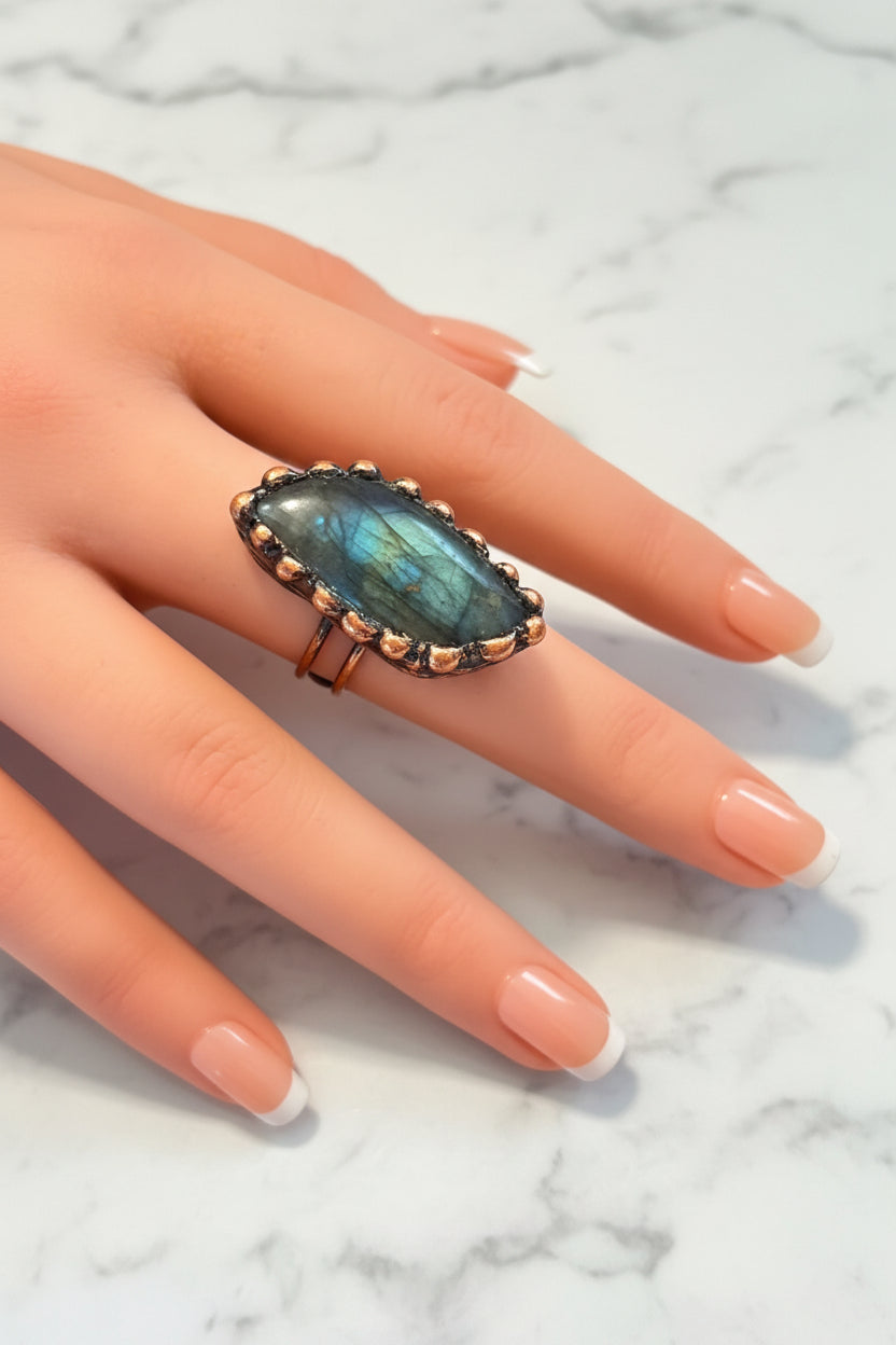Ring - Handmade - Labradorite Gemstone - Statement - Size 9