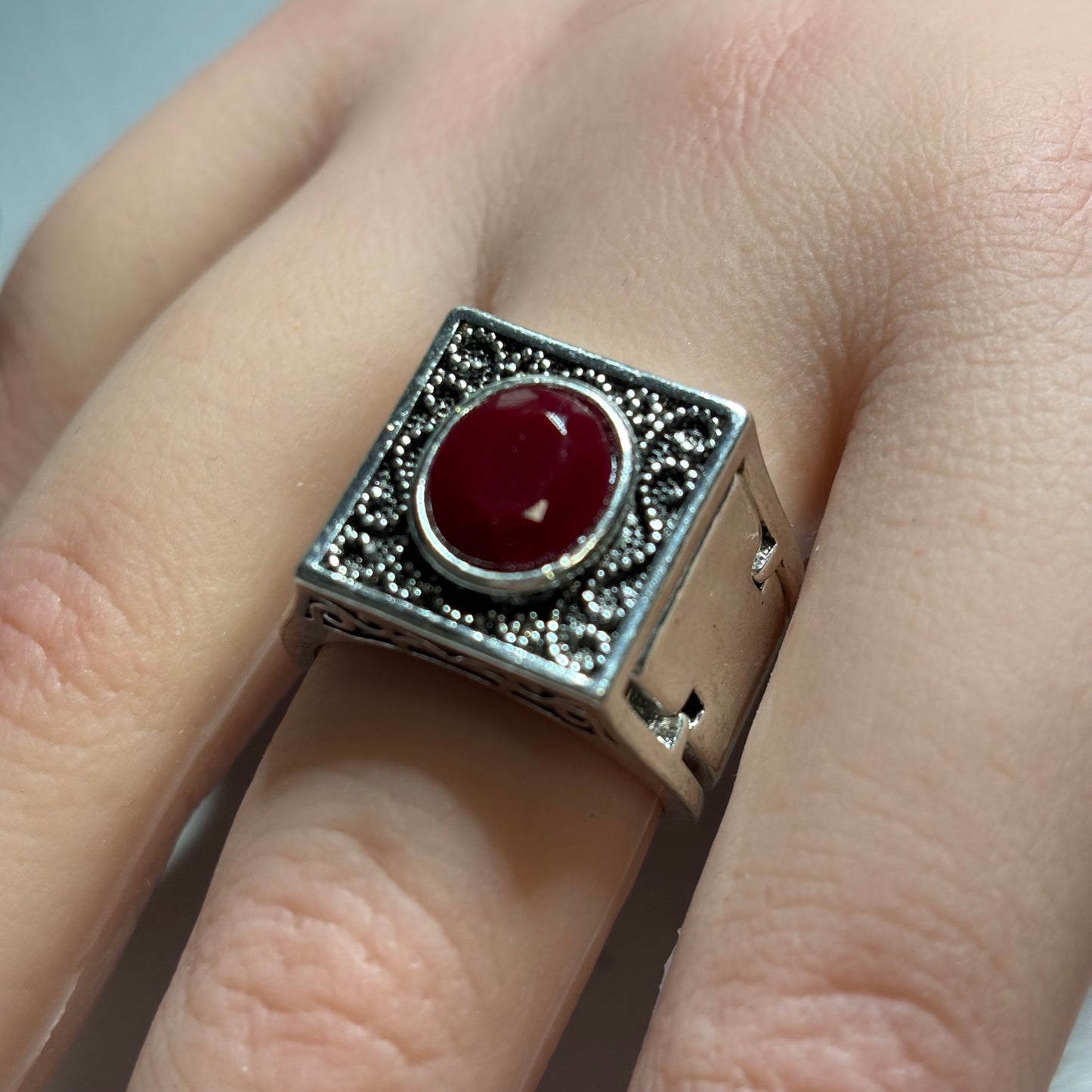 Ring - Size 9 - Red Jeweled Poison Ring