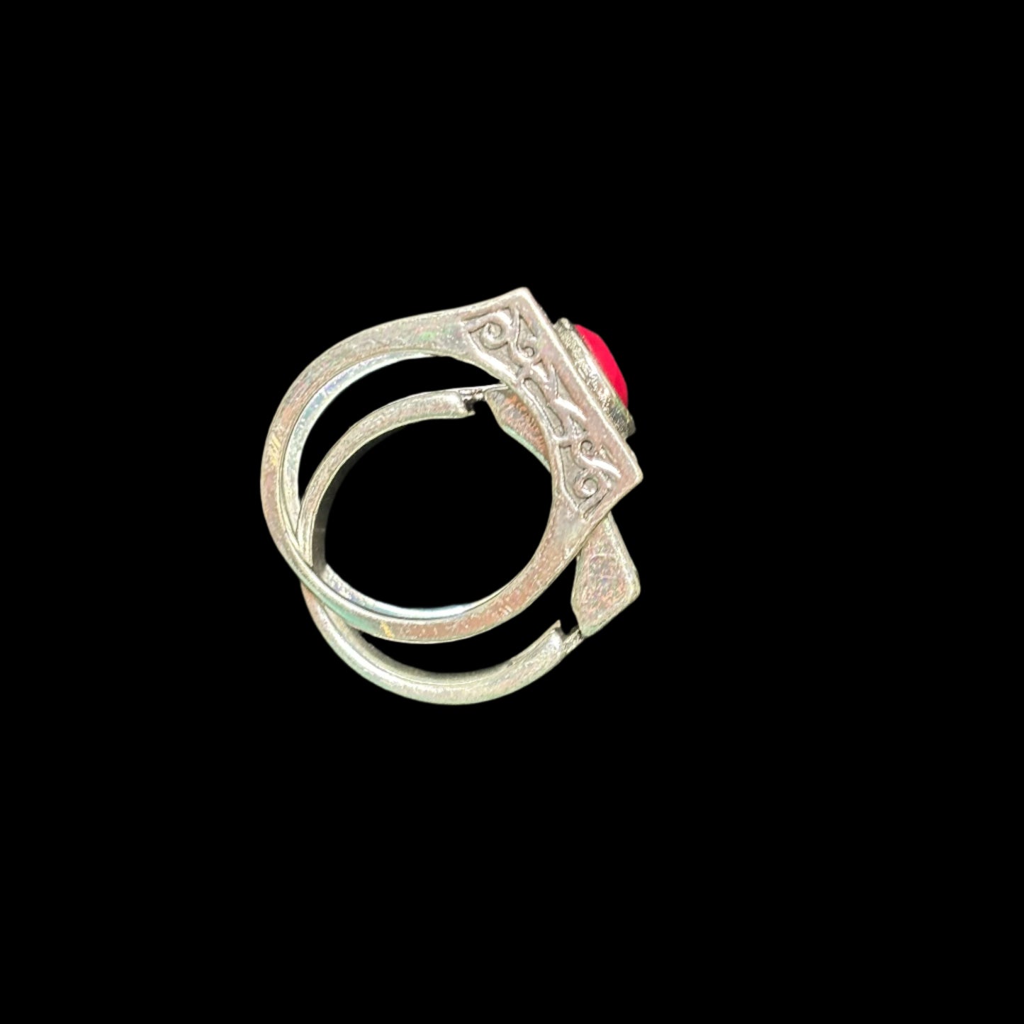 Ring - Size 9 - Red Jeweled Poison Ring