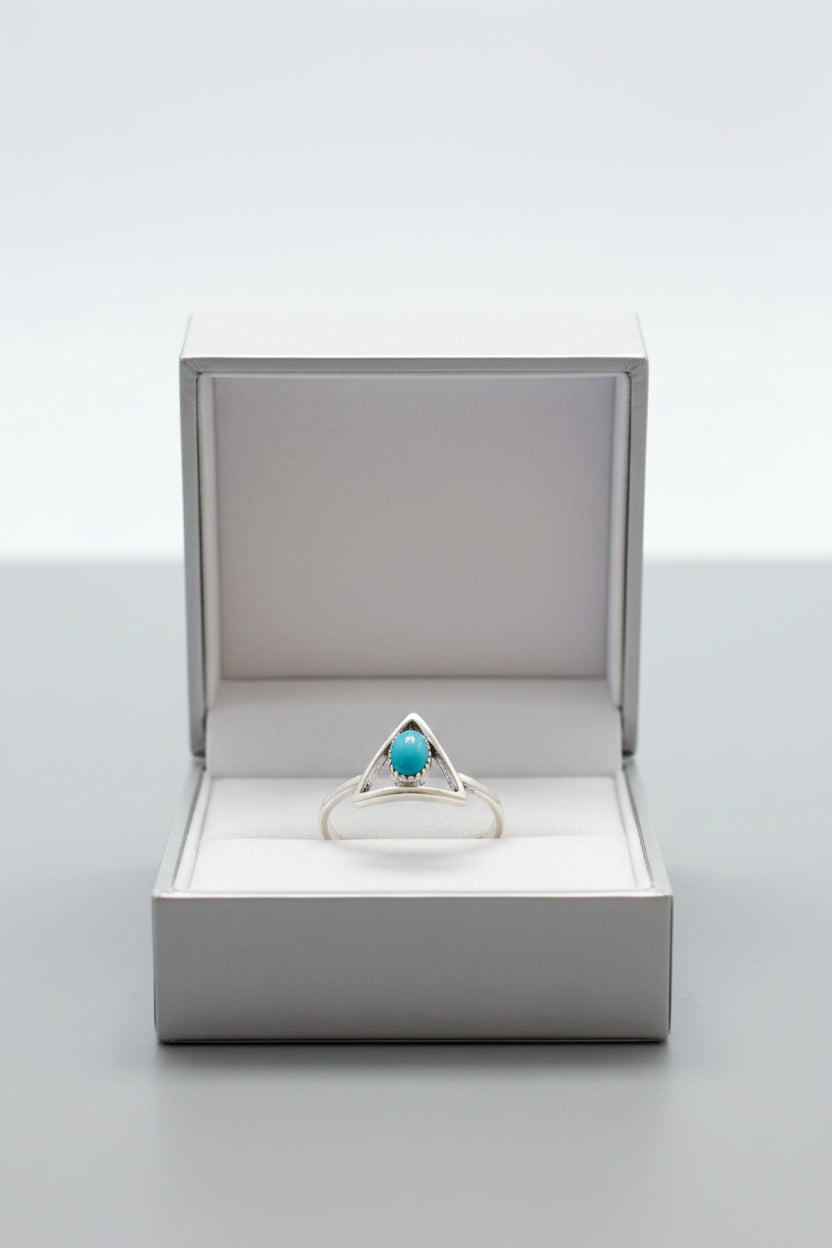 Ring - Sterling Silver - Blue Turquoise - Triangle Design - Size 5