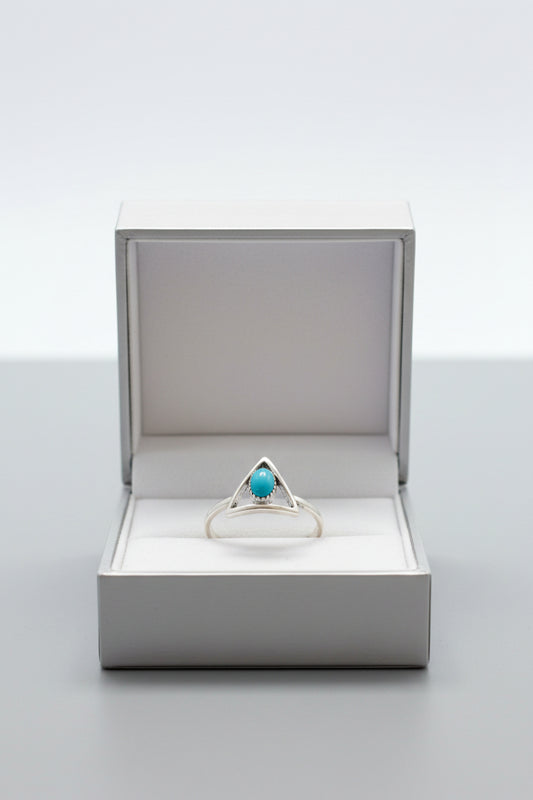 Ring - Sterling Silver - Blue Turquoise - Triangle Design - Size 5