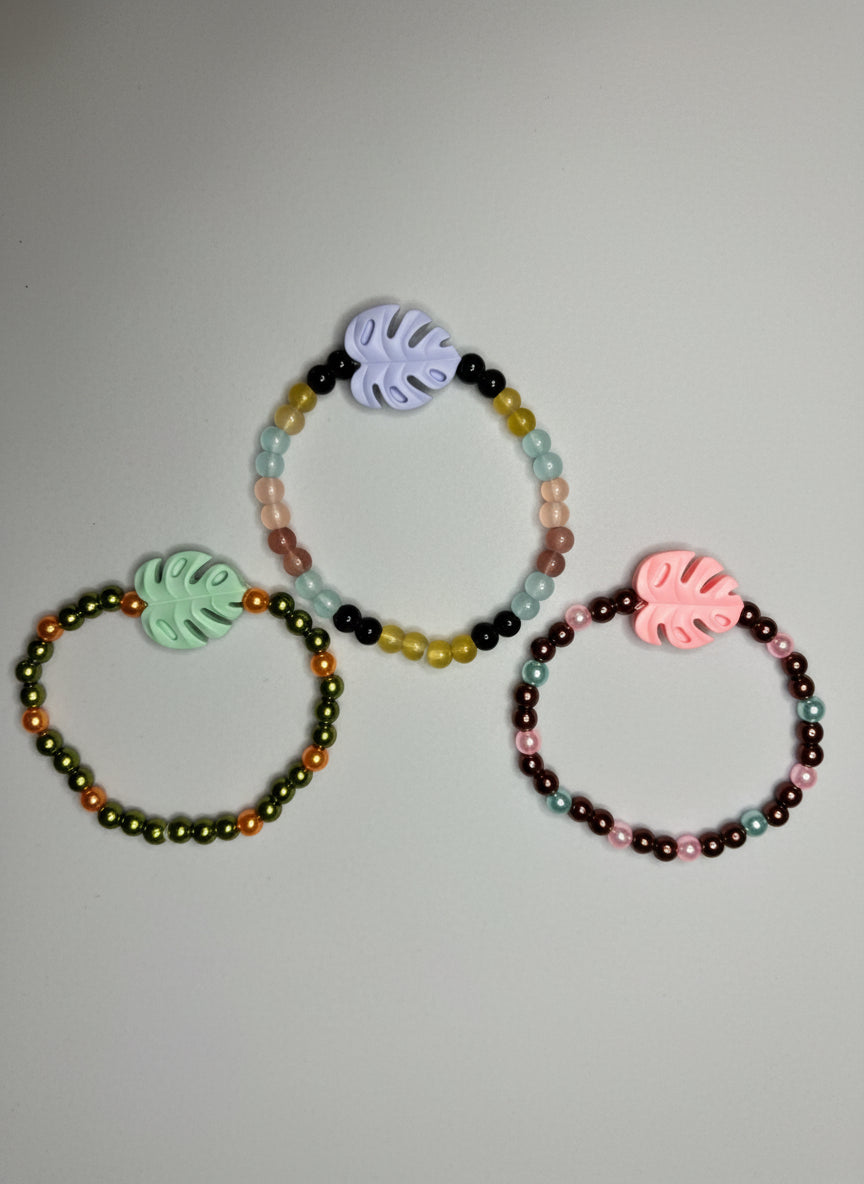 Handmade - Stretch Tropical Leaf Bracelet