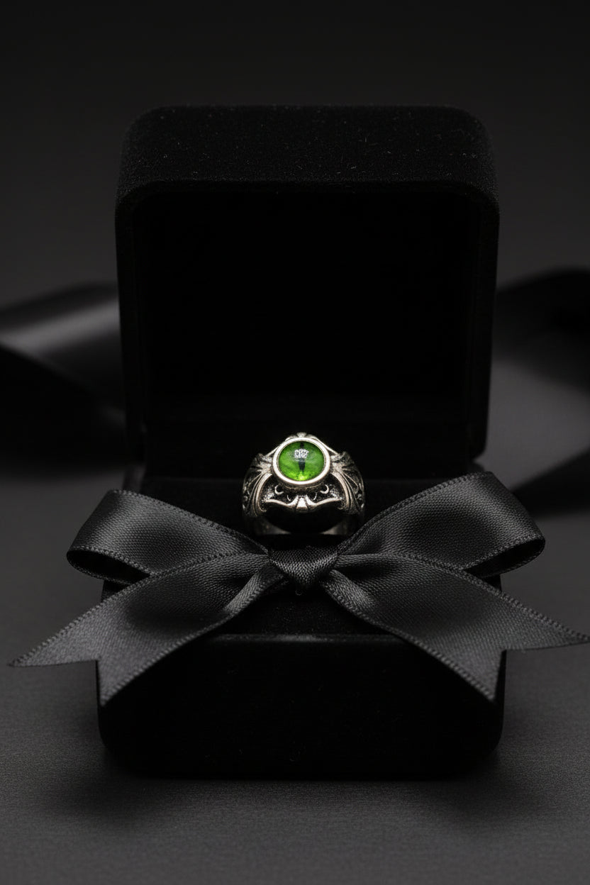 Ring - Green Dragon or Demon Eye - Open Ended - Size 9.5