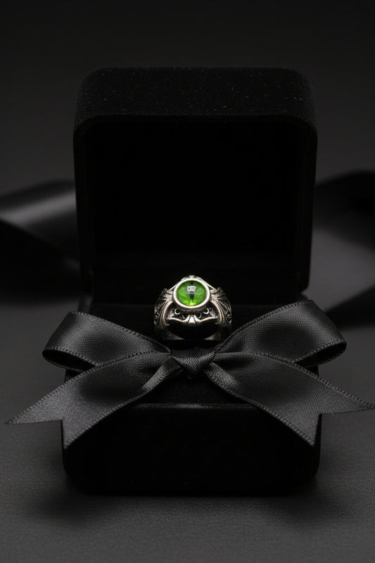 Ring - Green Dragon or Demon Eye - Open Ended - Size 9.5