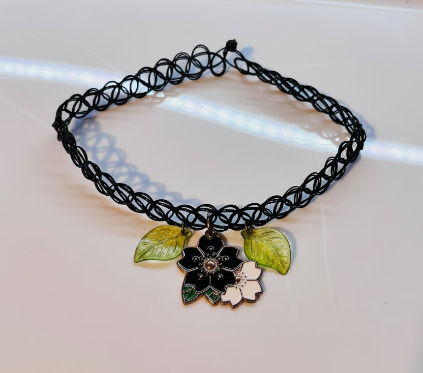 Necklace - 90s Style - Black Elastic Tattoo Choker with Floral Pendant - #1055